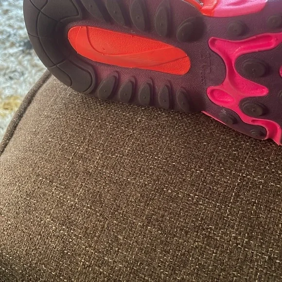 Nike 270 Air Max Mystic Red Men’s Size 8 / Women 9.5 - Picture 3 of 5